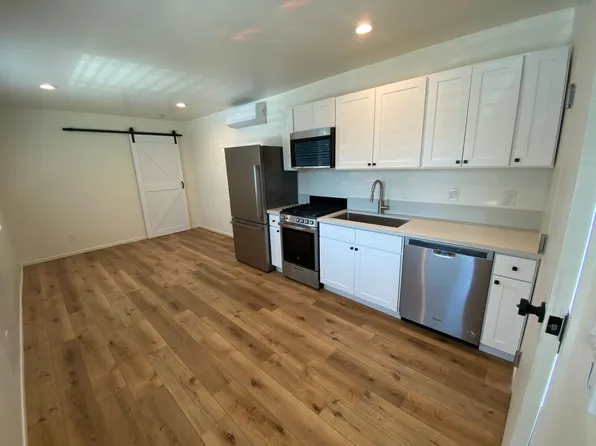 1418 Bath St #H, Santa Barbara, CA 93101