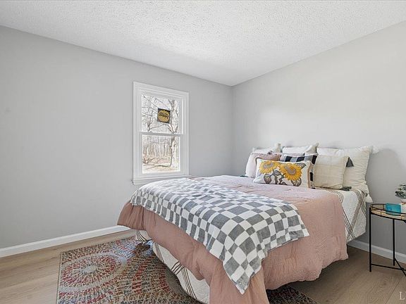 5th image of 146 Watts Mill Rd