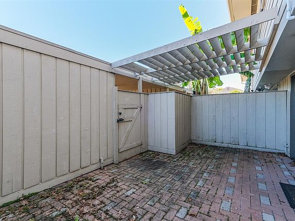 5th image of 6438 Olympia Dr #87