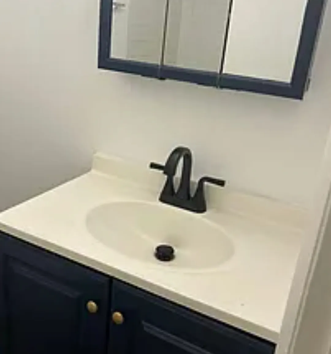 1 bed, 975 sqft, $1,450 — Photo 3