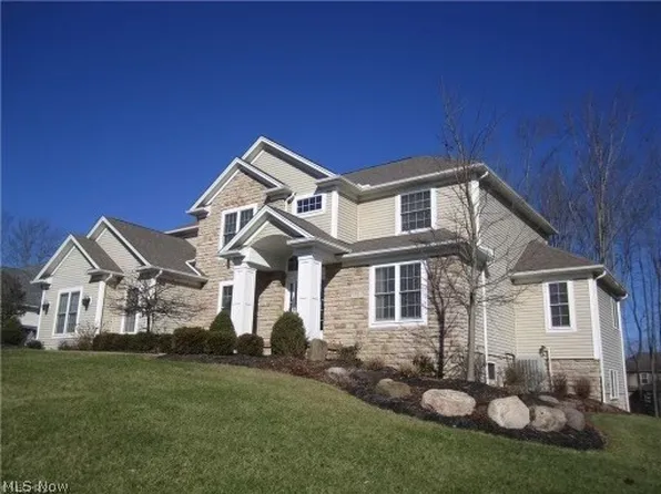 71 Emerald Ave, Streetsboro, OH 44241