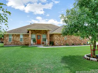 139 Castle Breeze Dr, Seguin, TX 78155