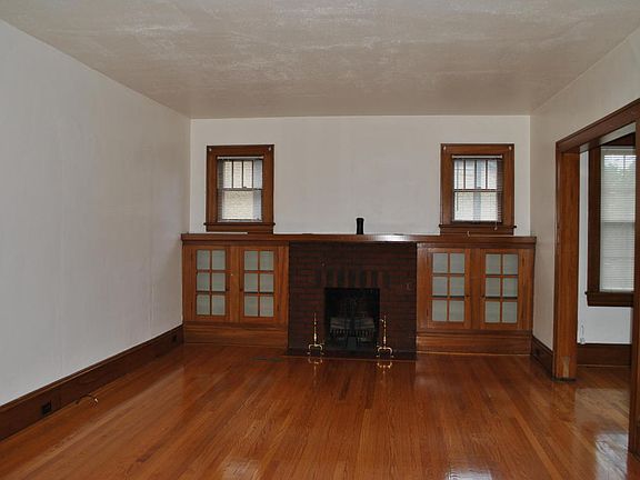 2nd image of 3214 Forest Hill Ave NW