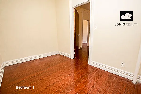 Rented by Jonis Realty | media 2