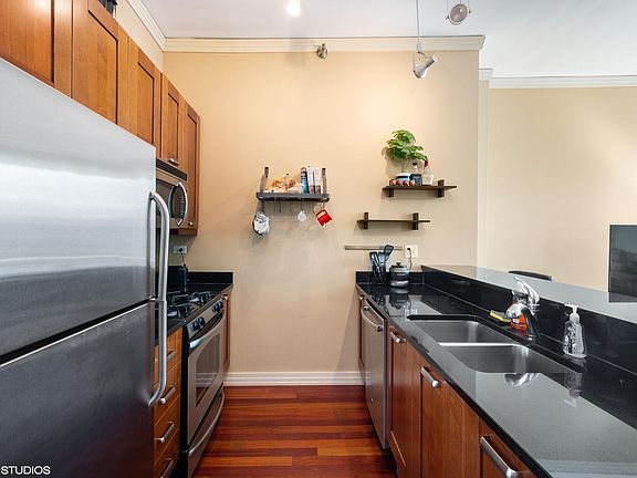 5th image of 170 W Polk St APT 1707