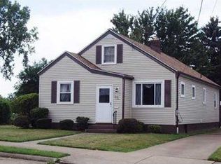 3006 Hudson Rd, Erie, PA 16508