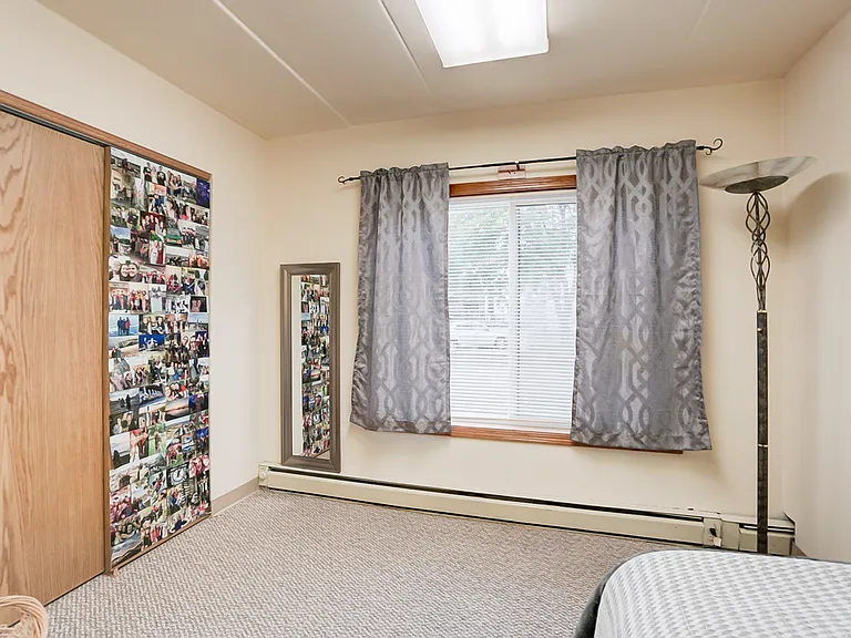 Inez Apartments — Photo 39