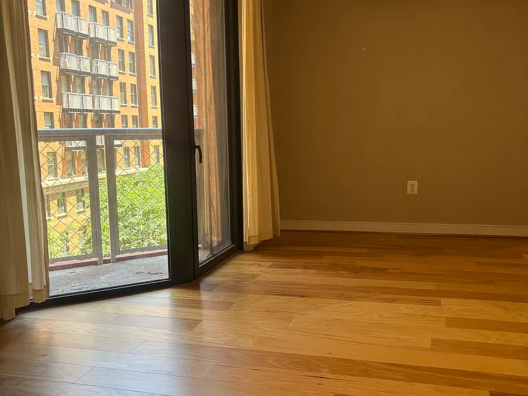 616 E St NW #605 — Photo 9