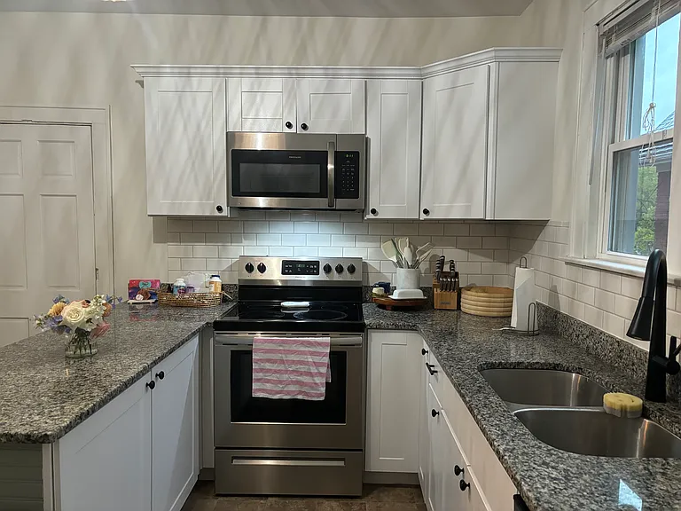 2035 New Linden Rd — Photo 3