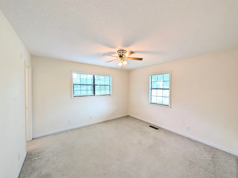8209 County Road 1082 — Photo 3