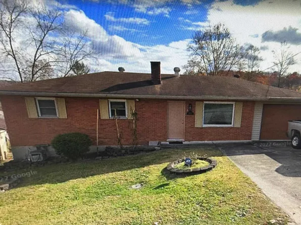 8140 Carlisle Dr, Ashland, KY 41102