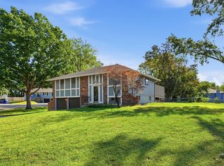 613 SW 36th St, Lees Summit, MO 64082