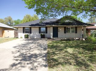 618 Bent Wood Dr, Leander, TX 78641