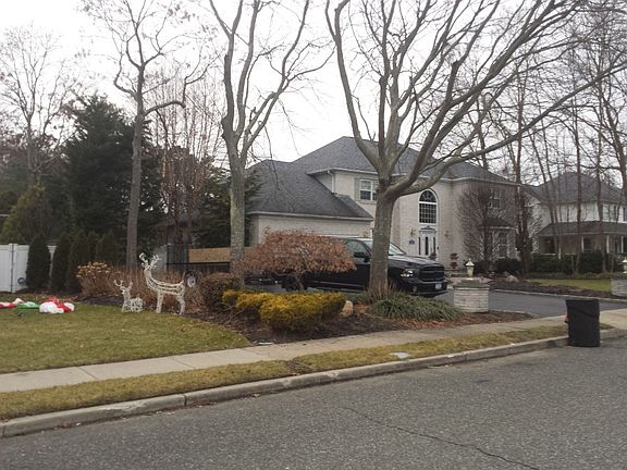 3rd image of 20 Somerset Dr