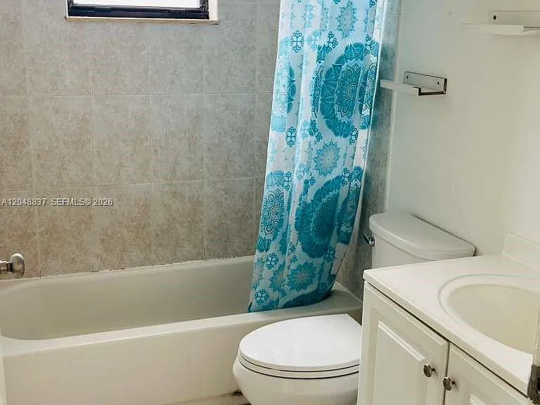 8075 NW 7th St #520 — Photo 5