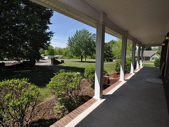 5th image of 86 Wyndy Brook Ln