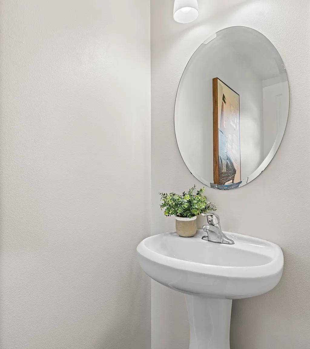 4 bed, 1679 sqft, $3,350 — Photo 3