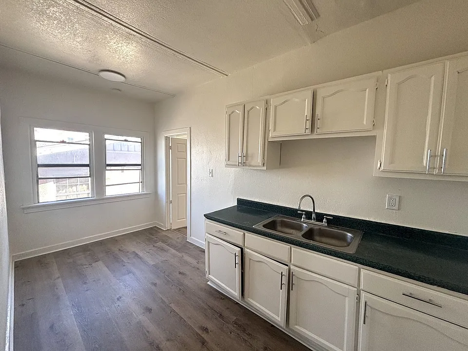 5606 S Figueroa St #9A