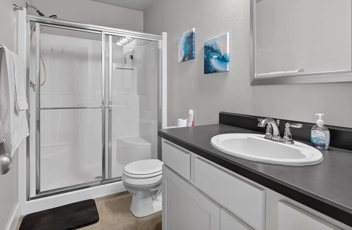 3 bed, 2.5 bath, 1596 sqft, $3,000 — Photo 2