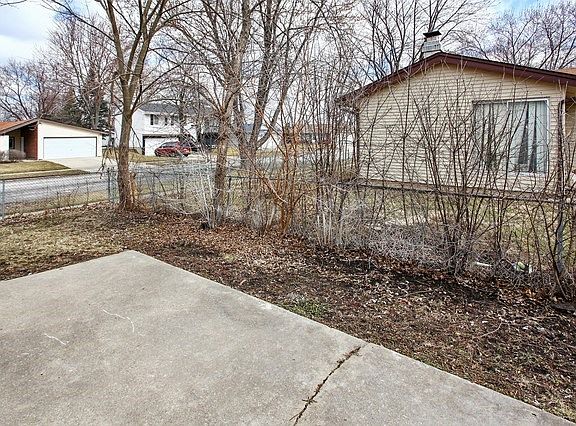 4th image of 1345 Foxcroft Dr