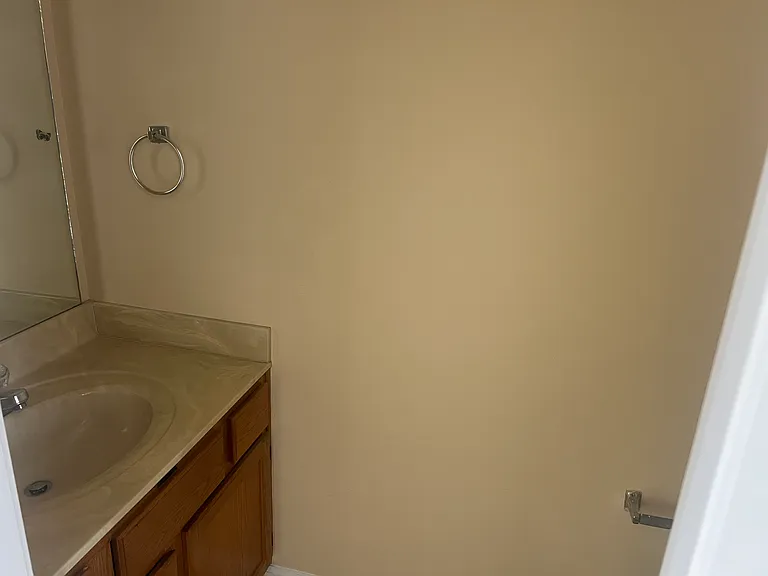 3260 Spring Hollow Ave #12 — Photo 2