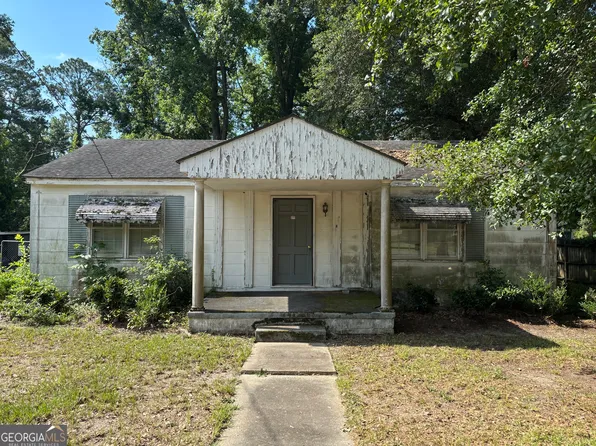 1408 Woodrow Ave, Dublin, GA 31021