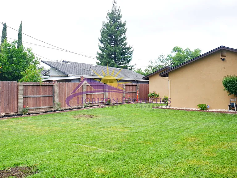 1405 Lisbon Ave — Photo 21