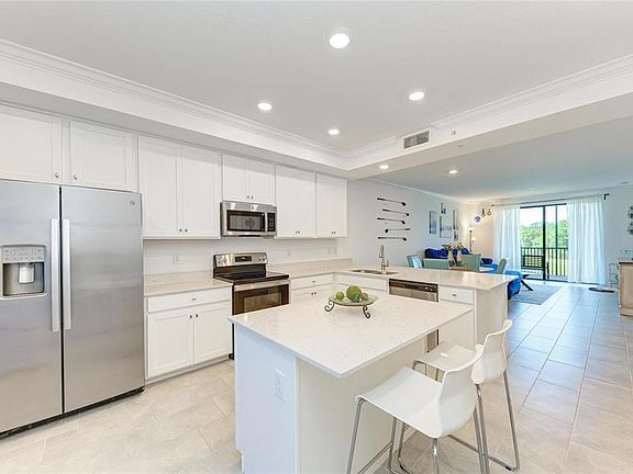 5th image of 18114 GAWTHROP DRIVE #204