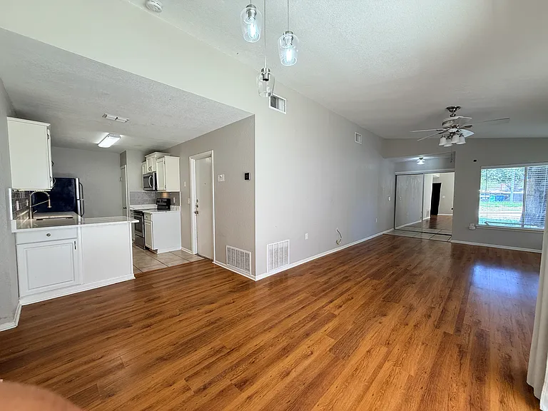 16611 Wolf Rdg — Photo 11