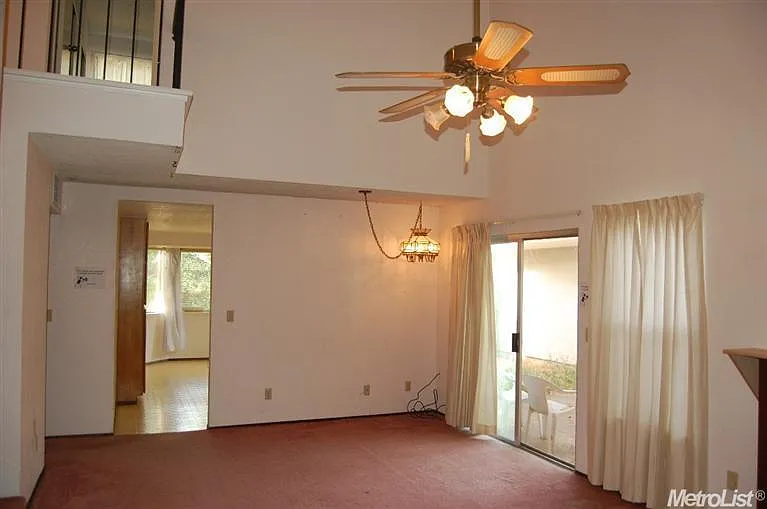 6055 Sun Dial Way photo 1