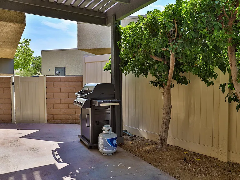 1421 Sunflower Cir N #1421 — Photo 30