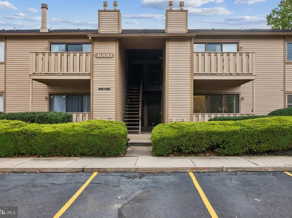 1001 Woodhollow Dr, Marlton, NJ 08053