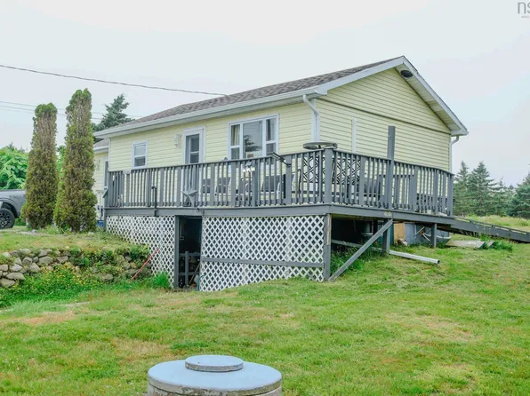 60 Red Schoolhouse Ln, Barrington, NS B0W 2G0