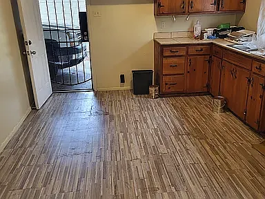 2904 Charleston Dr — Photo 2