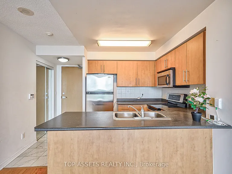 509 Beecroft Rd #1908 — Photo 11