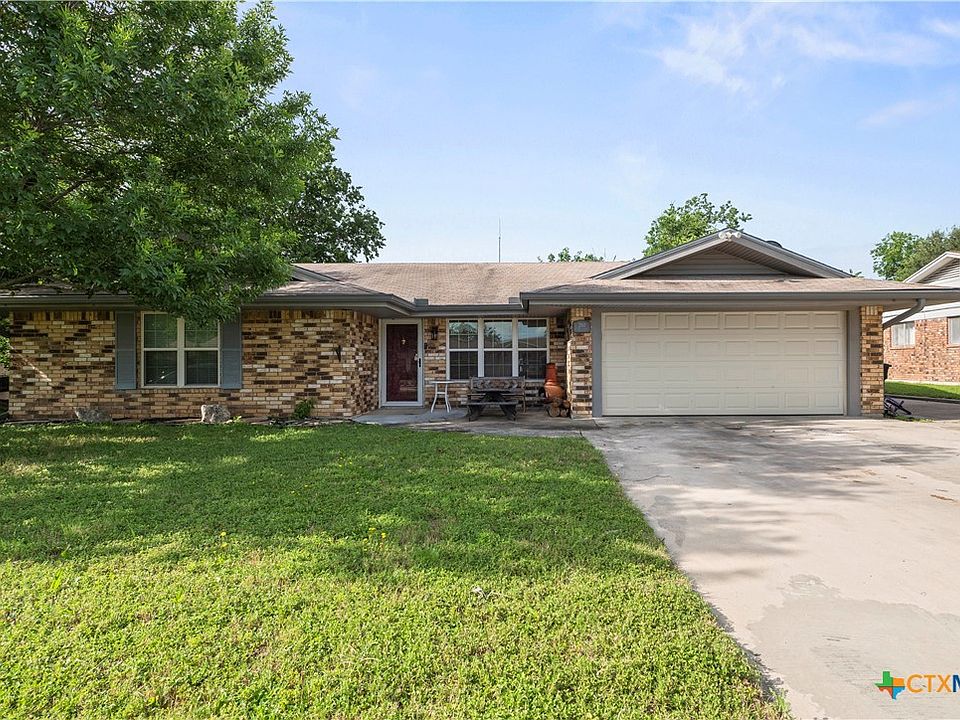1st image of 2910 Cypress Dr