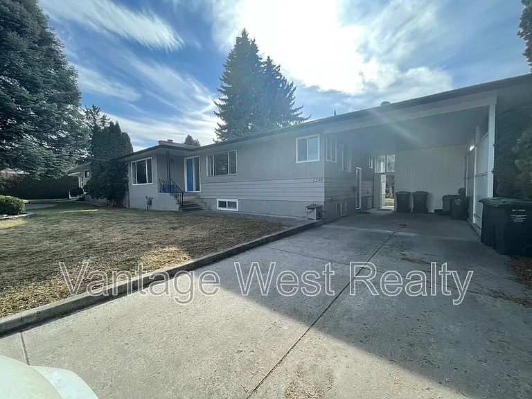 1291A Kelglen Cres — Photo 28