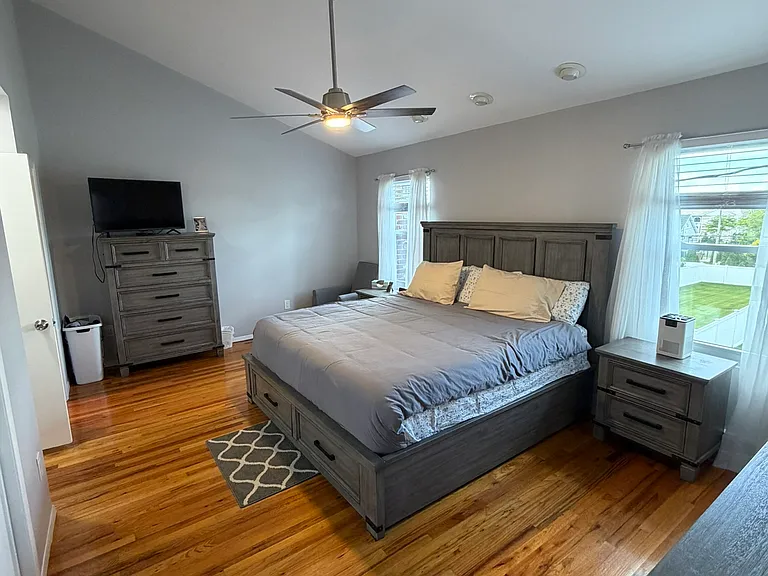 2503 Cedar St — Photo 17