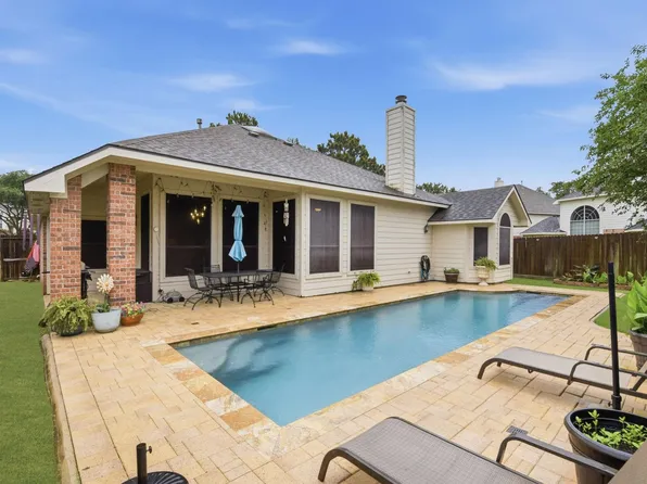 10019 Red Mesa Dr, Houston, TX 77095