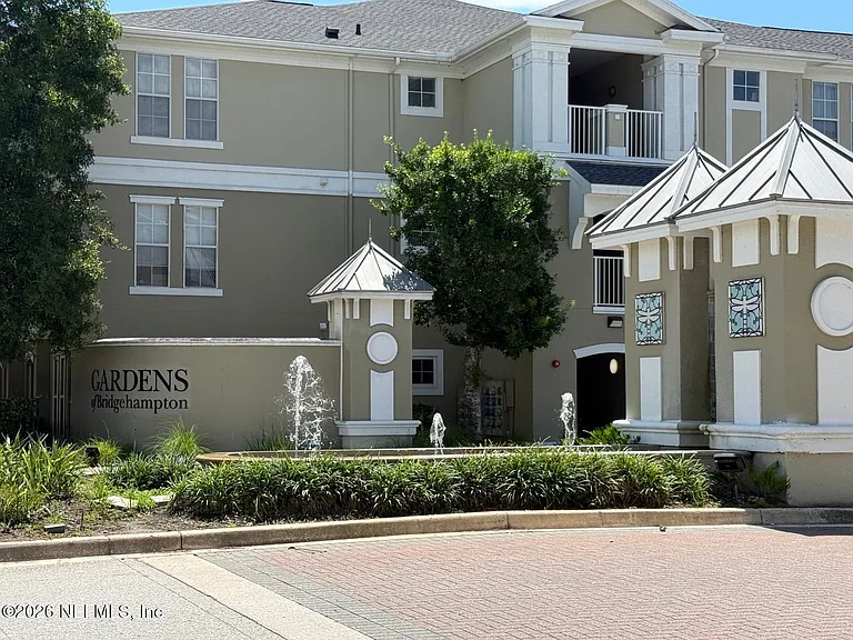 8290 Gate Pkwy W #213 — Photo 2