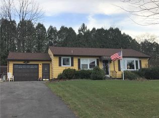 2560 Hamilton St, Weedsport, NY 13166