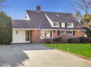 26 Red Maple Dr N, Wantagh, NY 11793