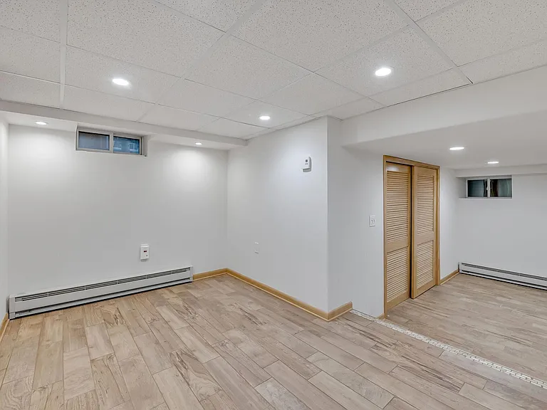 384 Owen Ave — Photo 31