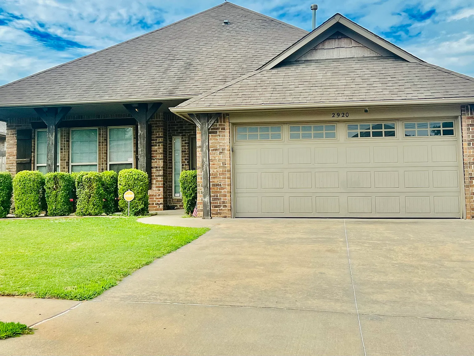 2920 Coach Ct — Photo 1