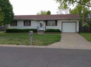 1423 E Beloit Ave, Salina, KS 67401