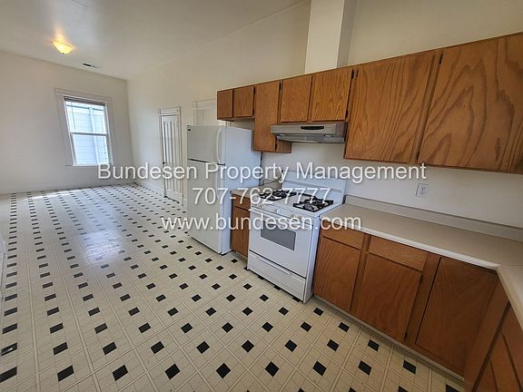 3rd image of 163 Wilson St #B
