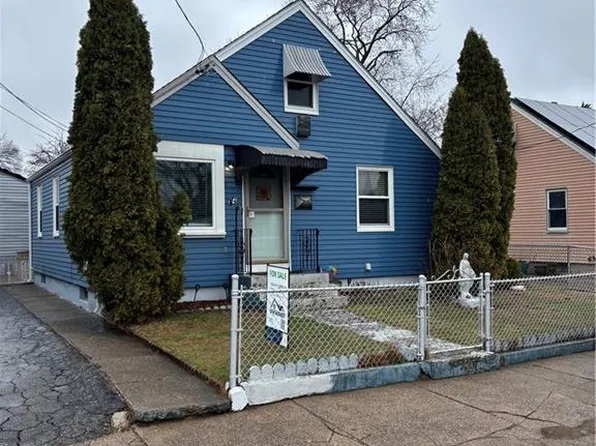 64 Ferris St, Pawtucket, RI 02861