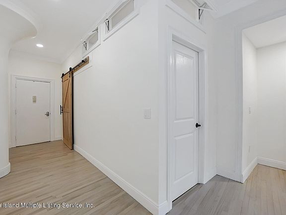 5th image of 10 Bay Street Lndg APT 6J