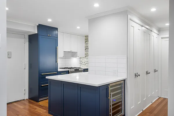 Sold by Houlihan Parnes Properties | media 9