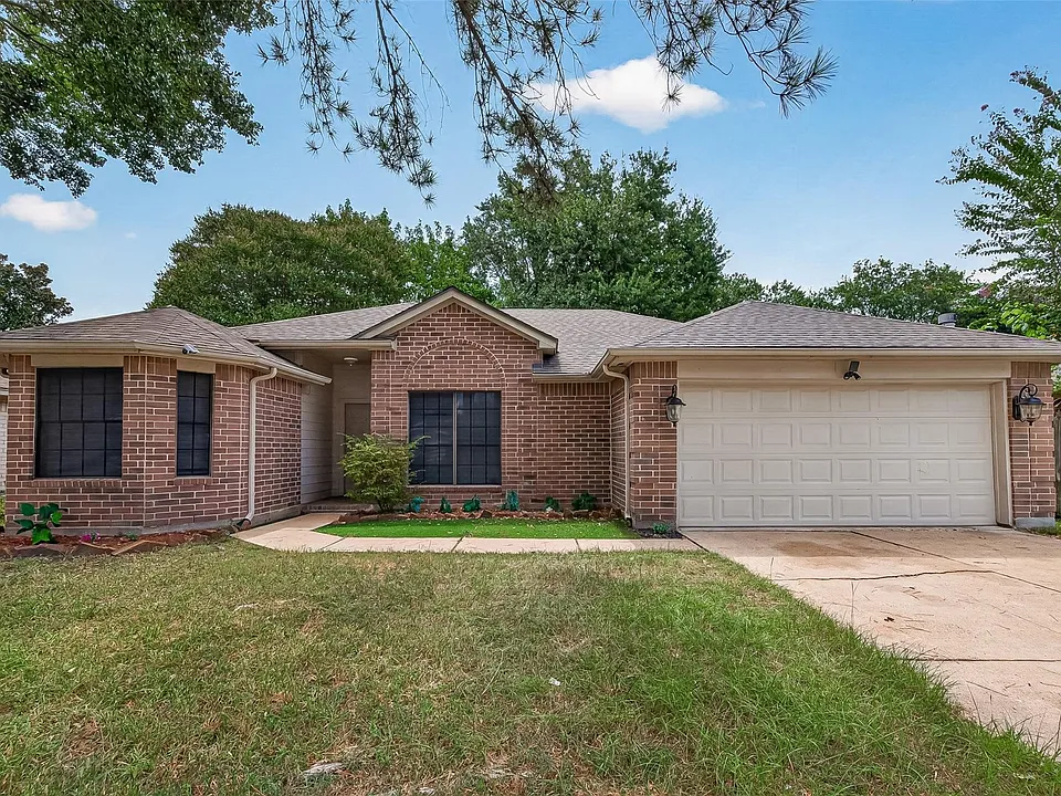 14418 Golden Cypress Ln